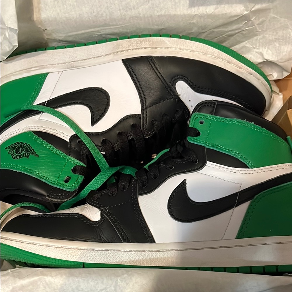Air Jordan 1 Retro High OG “Lucky Green”
